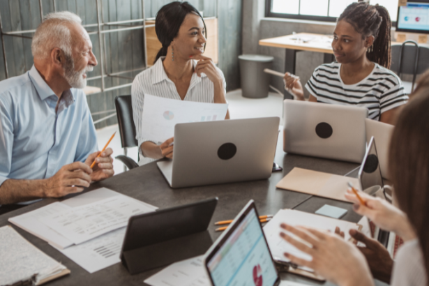Bráulio Henrique Dias Viana destaca como soluções integradas em consultoria alinham tecnologia, pessoas e processos para gerar resultados sólidos.