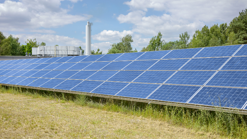 Valderci Malagosini Machado explica como painéis duplos garantem estabilidade em solos com lençol freático elevado e permitem contenções mais seguras.