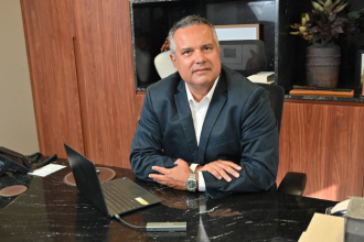 Elmar Juan Passos Varjão Bomfim explica os critérios técnicos que tornam obras mais resistentes a eventos extremos e ao uso contínuo, garantindo segurança e durabilidade.