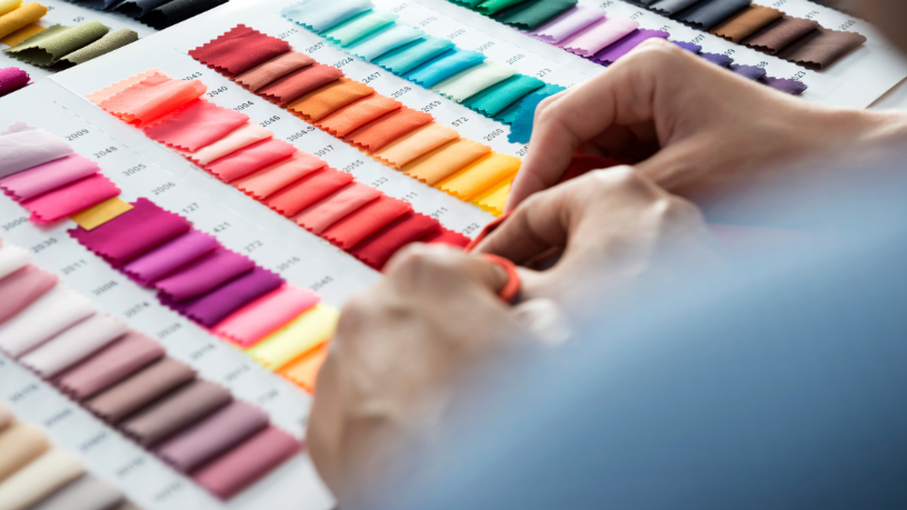 Como Tornar o Couro Colorido e Fun Uma Tendência Marcante no Seu Estilo