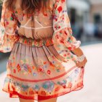 Moda Verão 2026: tendências que combinam glamour retrô, frescor oceânico e autenticidade artesanal