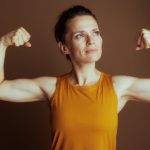 Braços definidos: a nova tendência fitness que une estética, saúde e bem-estar