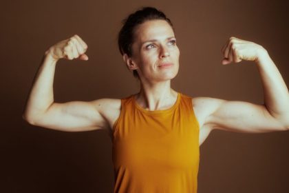 Braços definidos: a nova tendência fitness que une estética, saúde e bem-estar