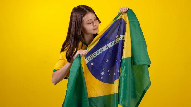 Customização e criatividade: a ascensão dos looks autorais para torcer com estilo no Brasil