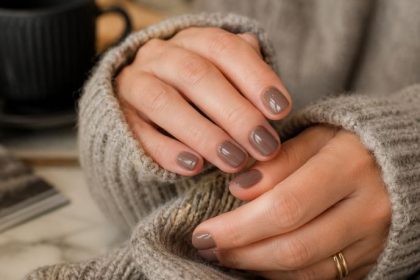 Esmalte para unhas curtas: a cor tendência do inverno que simboliza elegância minimalista