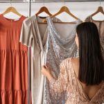 O retorno do vestido babydoll: a tendência que une o romantismo e o estilo urbano na moda contemporânea